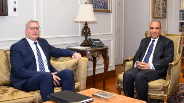 وزير الخارجية ووزير البترول