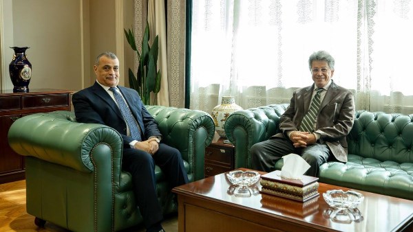 وزير الدولة للإنتاج الحربي وطارق نور