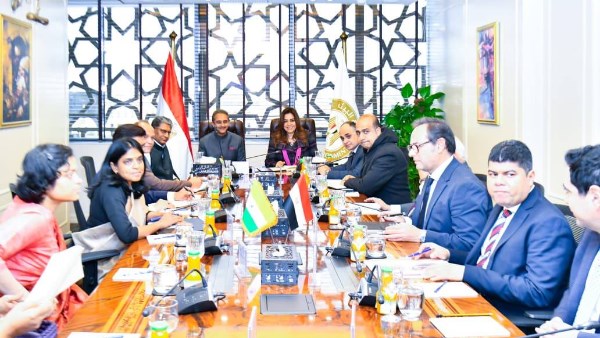 الدكتورة منال عوض