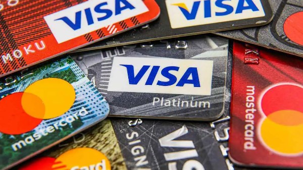 البطاقات المصرفية