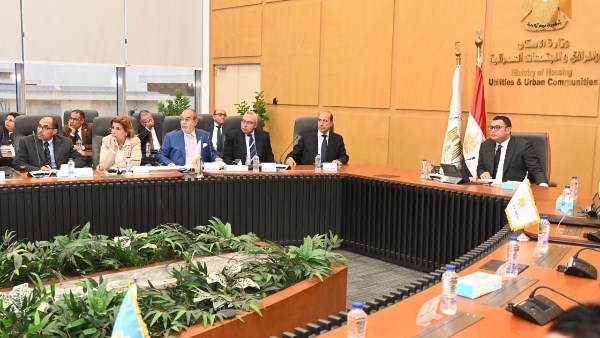 وزير الإسكان