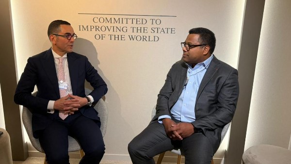 وزير الاستثمار 