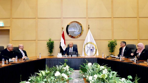 وزير الصناعة والنقل