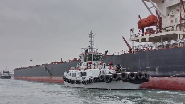 سفينة الصب الجاف