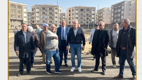 وفد الإسكان