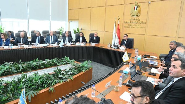 وزير الإسكان