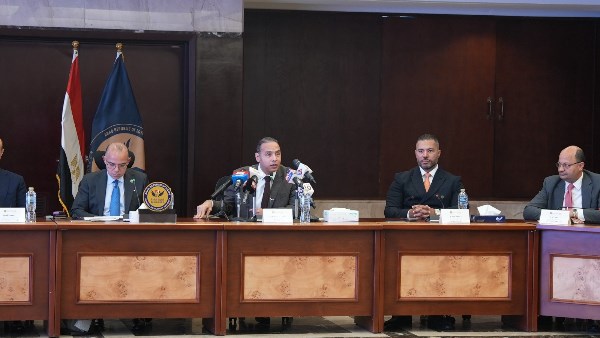 اجتماع الرقابة المالية مع قيادة البورصة المصرية 