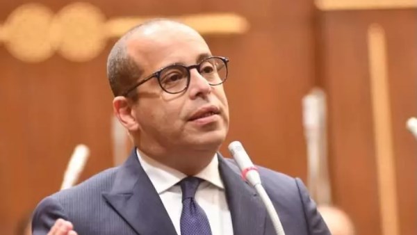  نادر خزام