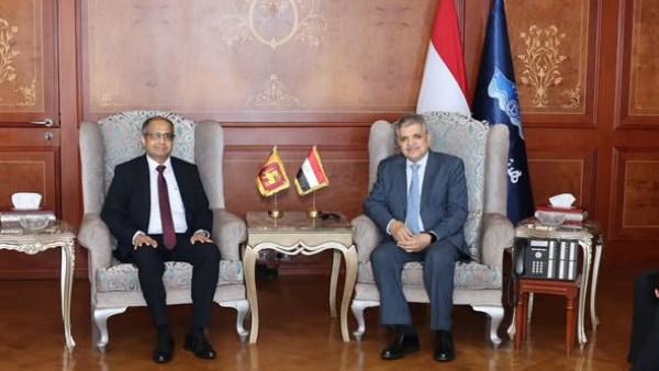 قناة السويس وسريلانكا تبحثان توسيع التعاون في الصناعة البحرية والخدمات اللوجستية