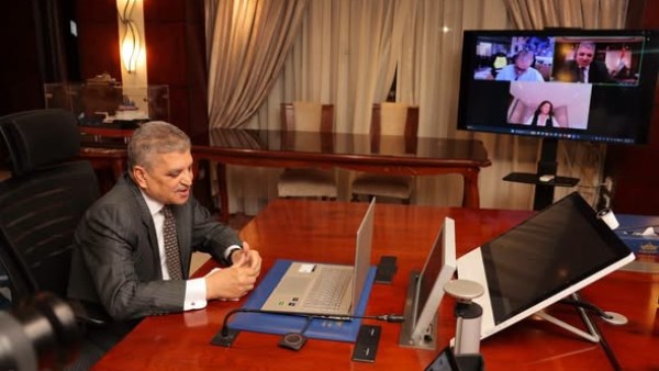 قناة السويس تبحث مع «سي إم إيه سي جي إم» تعزيز التعاون وتسريع عودة الخطوط الملاحية