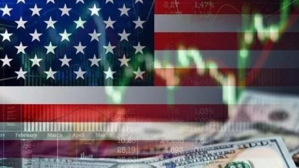 الولايات المتحدة تسجل ثالث أكبر عجز سنوي في تاريخها عند نحو تريليوني دولار