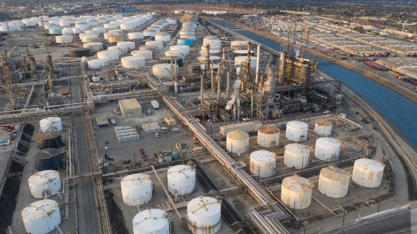 سويسرا تسمح بسحب 4% من احتياطيات الديزل حتى 22 نوفمبر