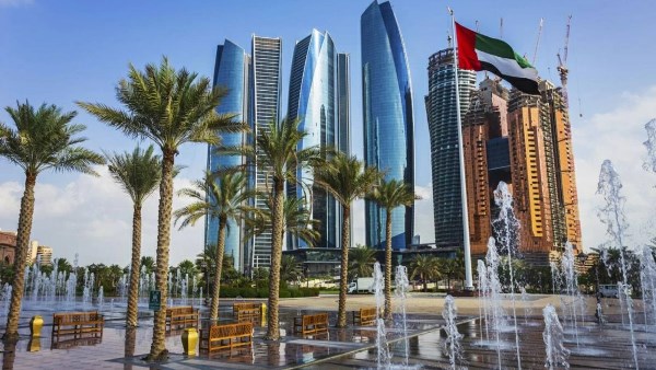 “فيتش” تثبت التصنيف الائتماني لأبوظبي عند «AA» مع نظرة مستقرة