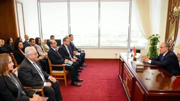 وزير الخارجية