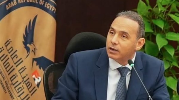 الدكتور إسلام عزام