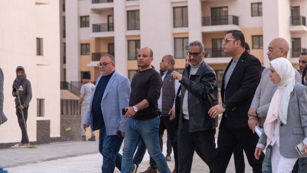 وزير الإسكان يتفقد « Bliss Gate»