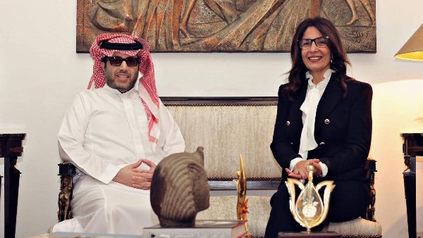 وزيرة الثقافة و تركي آل الشيخ