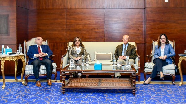 وزيرة التنمية المحلية والقائم بأعمال وزير البيئة