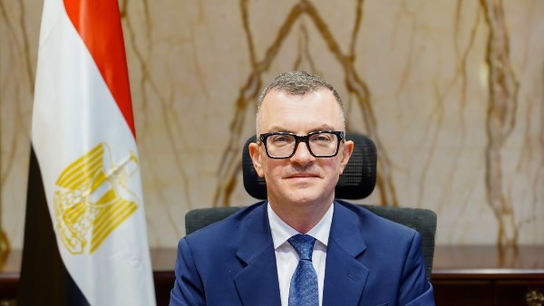  أحمد رستم وزير التخطيط والتنمية الاقتصادية 