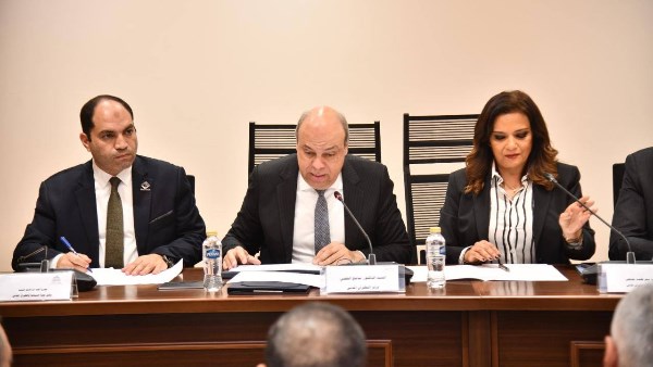  الدكتور سامح الحفني، وزير الطيران المدني