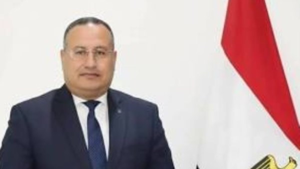 عبدالعزيز قنصوة وزير التعليم العالي