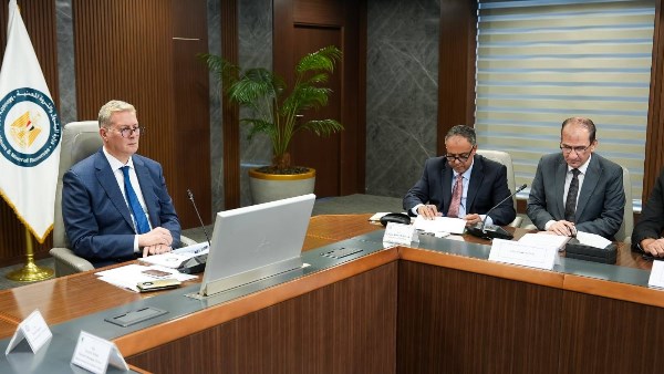 كريم بدوى وزير البترول