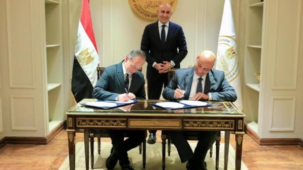 توقيع مذكرة تفاهم مع منظمة البكالوريا الدولية لدعم تطبيق نظام شهادة البكالوريا المصرية