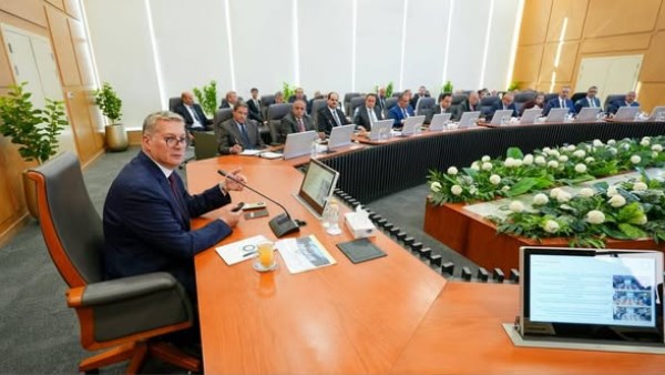 وزير البترول يناقش مع الشركات العالمية خطة تعزيز الإنتاج والإجراءات التحفيزية للاستثمار