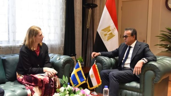 وزير الصحة يبحث مع نظيرته السويدية تعزيز التعاون الثنائي ودعم القطاع الصحي في غزة