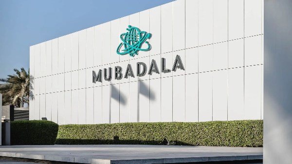 مبادلة الإماراتية تحصد 825 مليون دولار في دعوى تحكيم ضد مجموعة سيجنا النمساوية