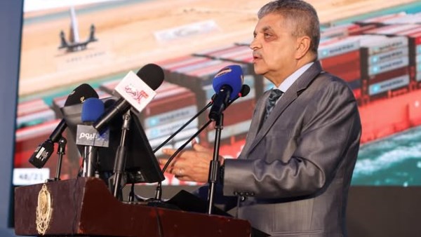 أسامة ربيع: عبور 1315 سفينة بإيرادات 449 مليون دولار منذ بداية العام الجاري