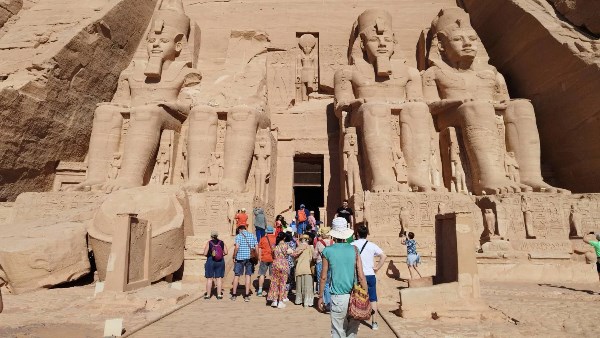 مصر وطاجيكستان تناقشان سبل زيادة الحركة السياحية.. تفاصيل