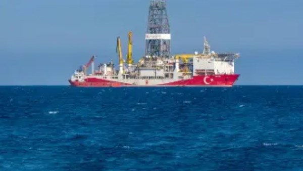  تركيا تطلق أول مهمة حفر بحري خارج مياهها باتجاه السواحل الصومالية