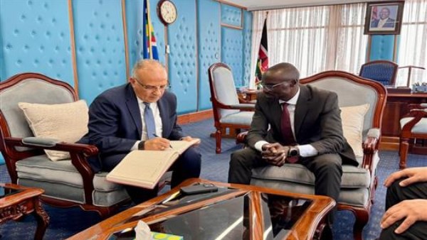 مشاورات مصرية كينية بشأن الأوضاع في الصومال والسودان