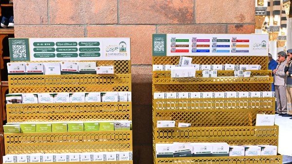 الشؤون الدينية السعودية توزع أكثر من 56 ألف محتوى إرشادي بالمسجد النبوي