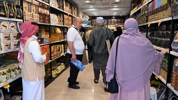 رمضان يدفع عجلة الاقتصاد في المدينة المنورة ويُسجّل قفزات قياسية في إنفاق نقاط البيع