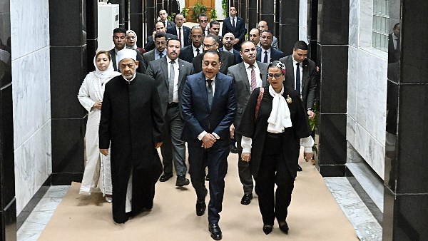 رئيس مجلس الوزراء