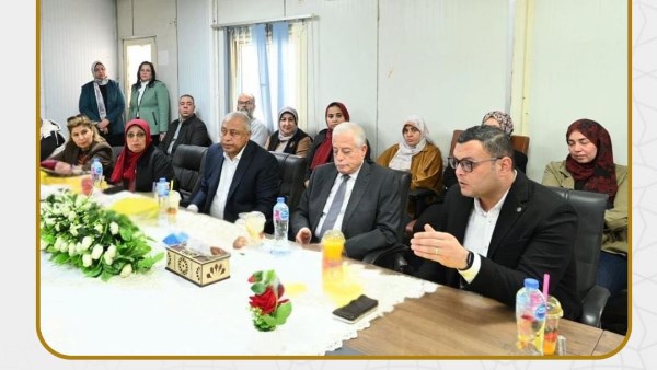  وزير الإسكان