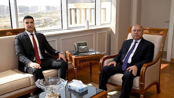 وزير الصناعة