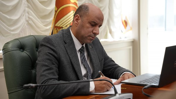 وزير العمل حسن الرداد