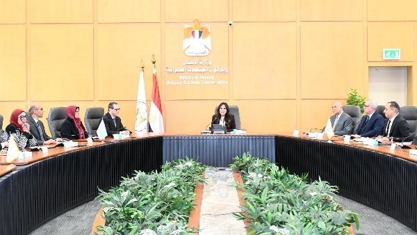 وزيرة الإسكان