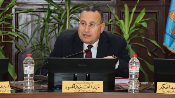 الدكتور عبدالعزيز قنصوة