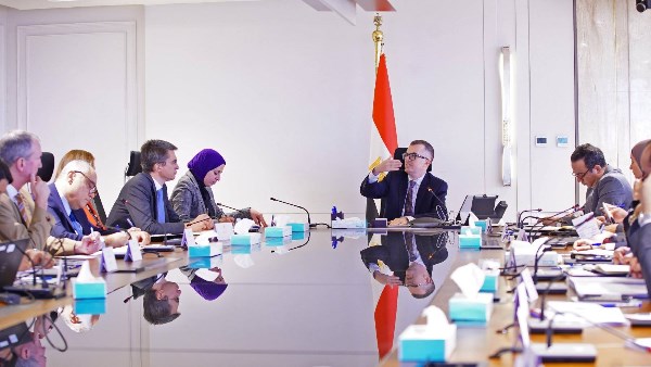 الدكتور أحمد رستم