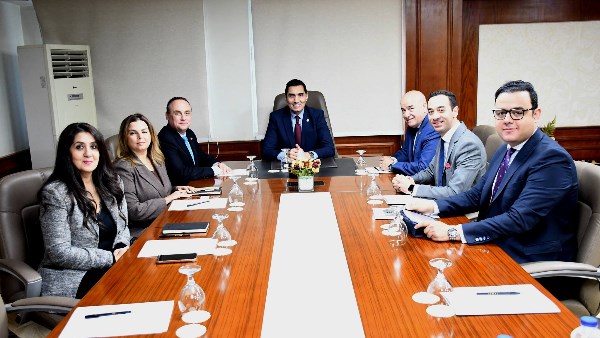 وزير الشباب والرياضة