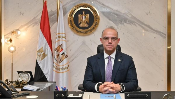 وزير الاستثمار والتجارة الخارجية