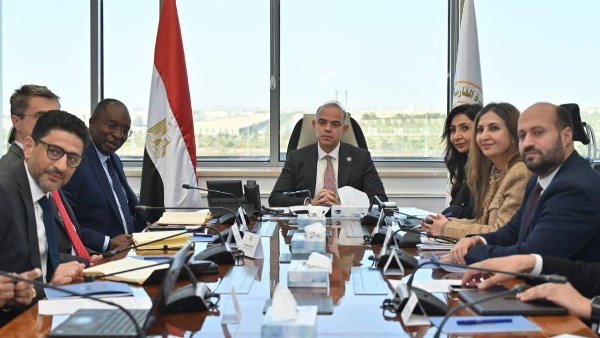 وزير الاستثمار والتجارة الخارجية