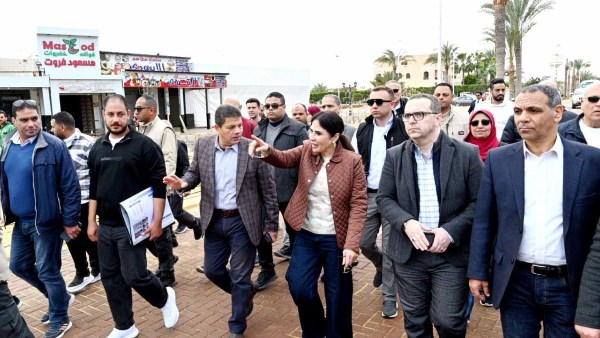 وزيرة الاسكان