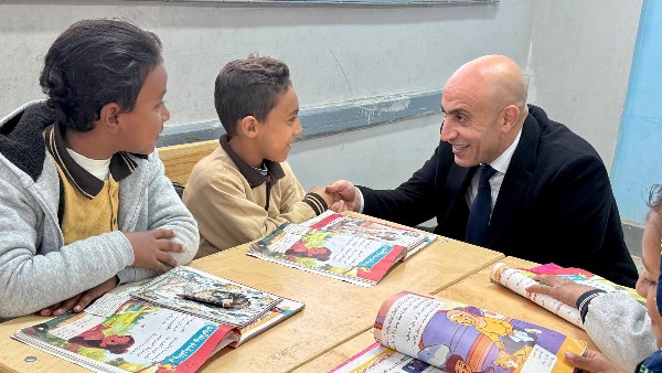 وزير التعليم يفاجئ مدارس قنا