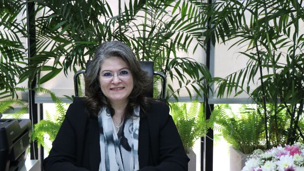 ريهام فاروق الرئيس التنفيذي لمؤسسة التضامن للتمويل الأصغر