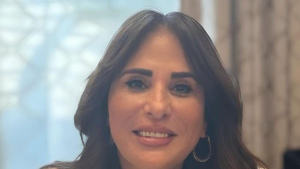 وزيرة الإسكان 